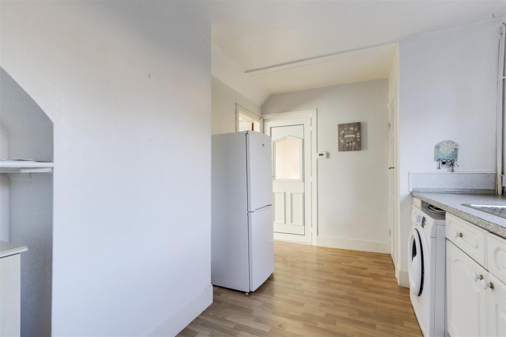 Hadbury Road, Basford, Nottinghamshire, NG5 1JZ