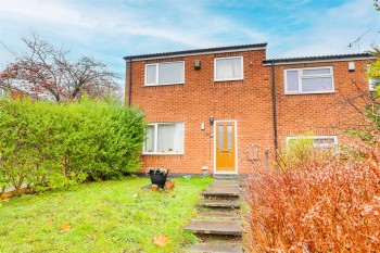 Iona Gardens, Bestwood, Nottinghamshire, NG5 9NT