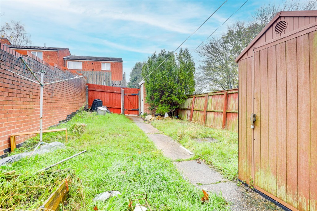 Iona Gardens, Bestwood, Nottinghamshire, NG5 9NT