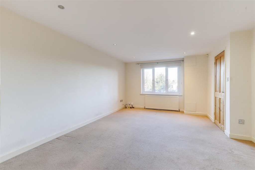 Valley Road, Sherwood, Nottinghamshire, NG5 1HL