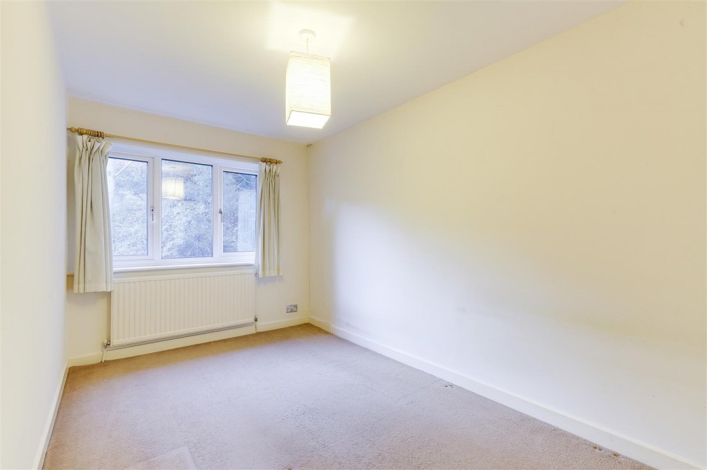 Valley Road, Sherwood, Nottinghamshire, NG5 1HL