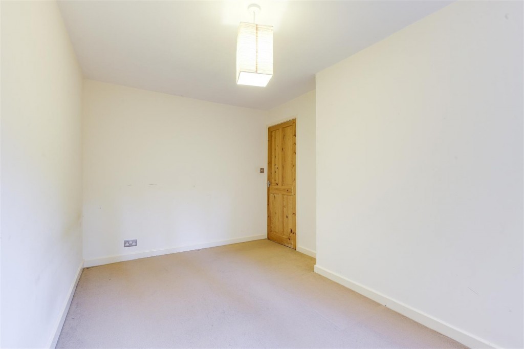 Valley Road, Sherwood, Nottinghamshire, NG5 1HL