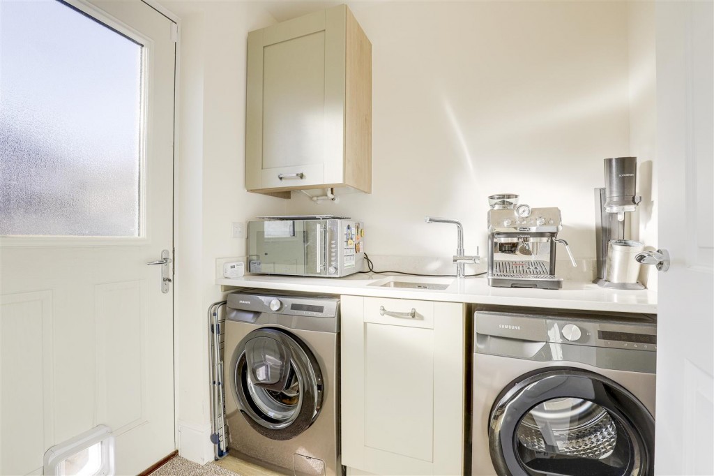 Newton Lane, Newton, Nottinghamshire, NG13 8UW