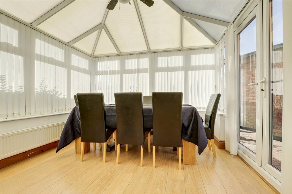 Hillbeck Crescent, Nottingham, Nottinghamshire, NG8 2EX