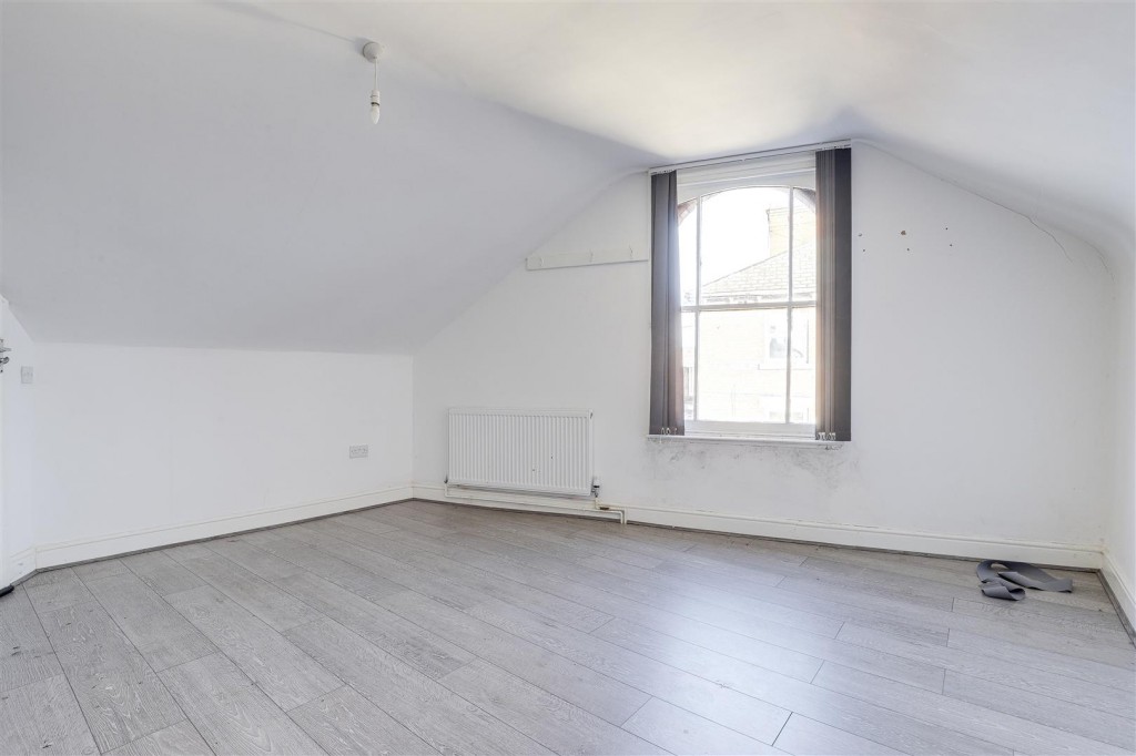 Loscoe Road, Carrington, Nottinghamshire, NG5 2AW