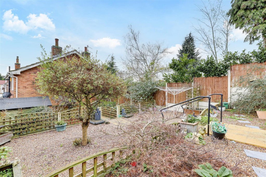 Revelstoke Way, Rise Park, Nottinghamshire, NG5 5AR