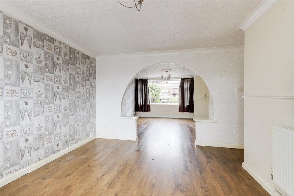 Revelstoke Way, Rise Park, Nottinghamshire, NG5 5AR