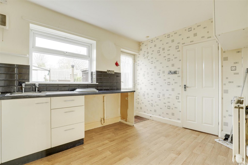 Heathfield Road, Nottingham, Nottinghamshire, NG5 1NN