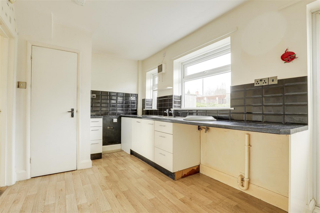 Heathfield Road, Nottingham, Nottinghamshire, NG5 1NN