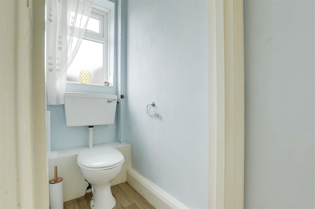 Heathfield Road, Nottingham, Nottinghamshire, NG5 1NN