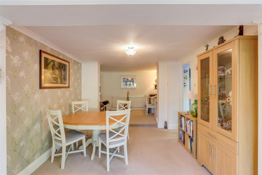 Rosslyn Drive, Hucknall, Nottinghamshire, NG15 8BU