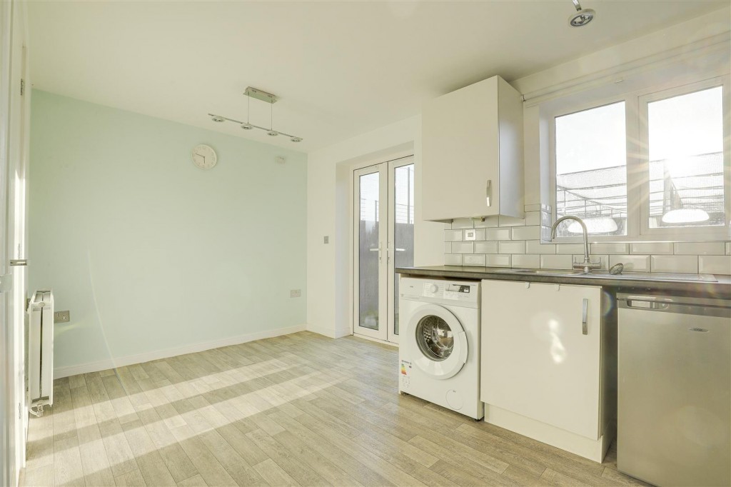 Autumn Close, West Bridgford, Nottinghamshire, NG2 7YL