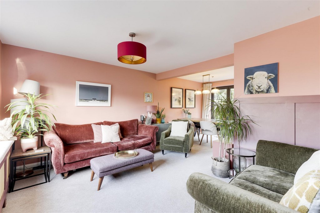 Walsingham Road, Woodthorpe, Nottinghamshire, NG5 4NU