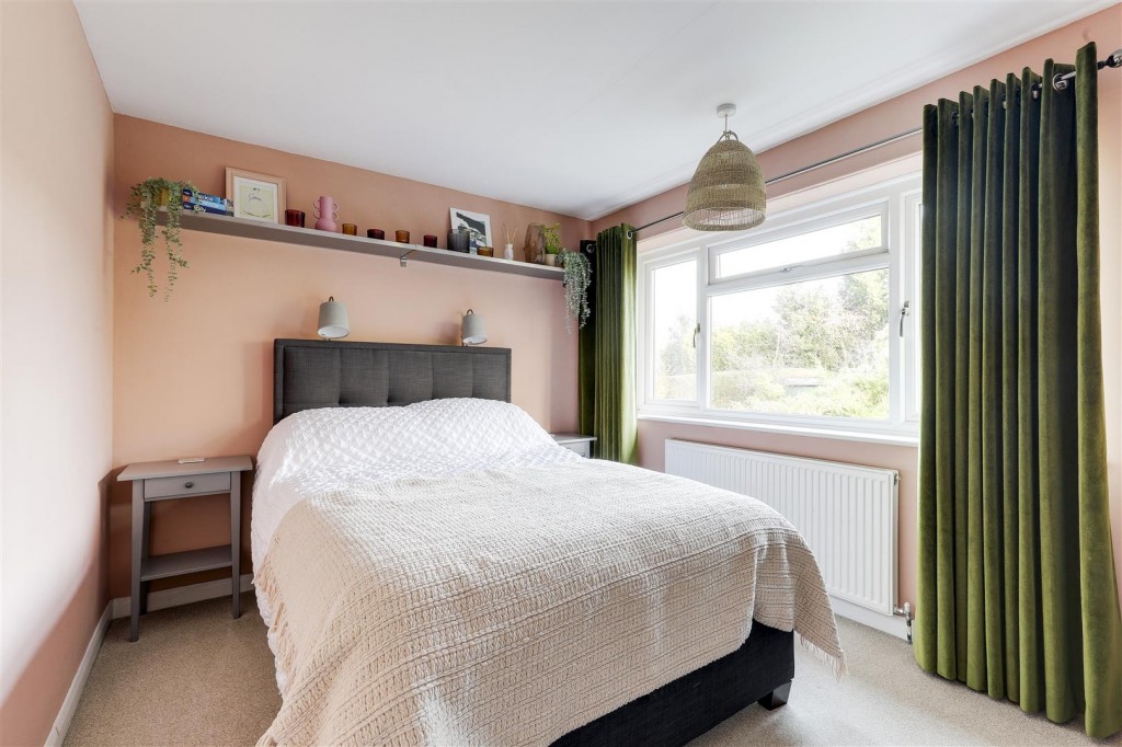 Walsingham Road, Woodthorpe, Nottinghamshire, NG5 4NU