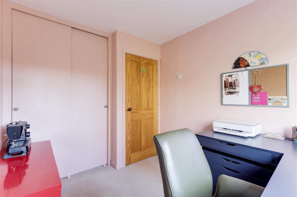 Walsingham Road, Woodthorpe, Nottinghamshire, NG5 4NU