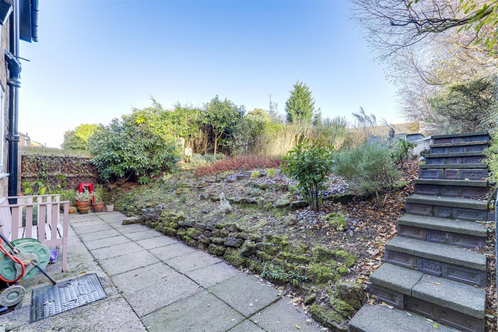 Walsingham Road, Woodthorpe, Nottinghamshire, NG5 4NU