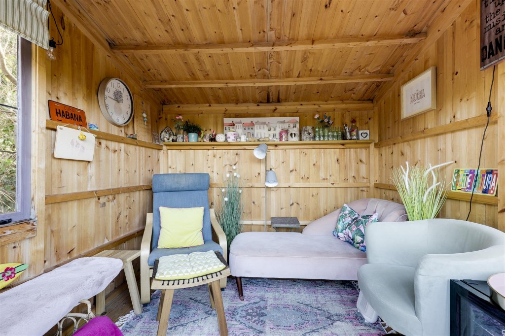 Walsingham Road, Woodthorpe, Nottinghamshire, NG5 4NU