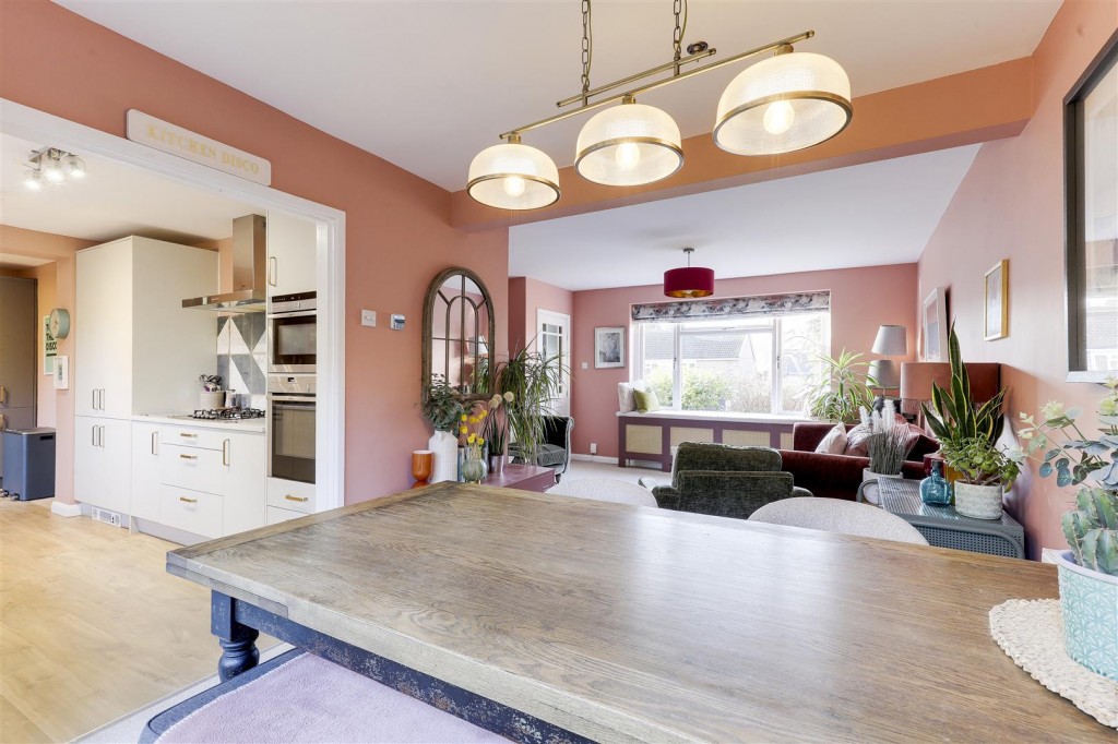 Walsingham Road, Woodthorpe, Nottinghamshire, NG5 4NU