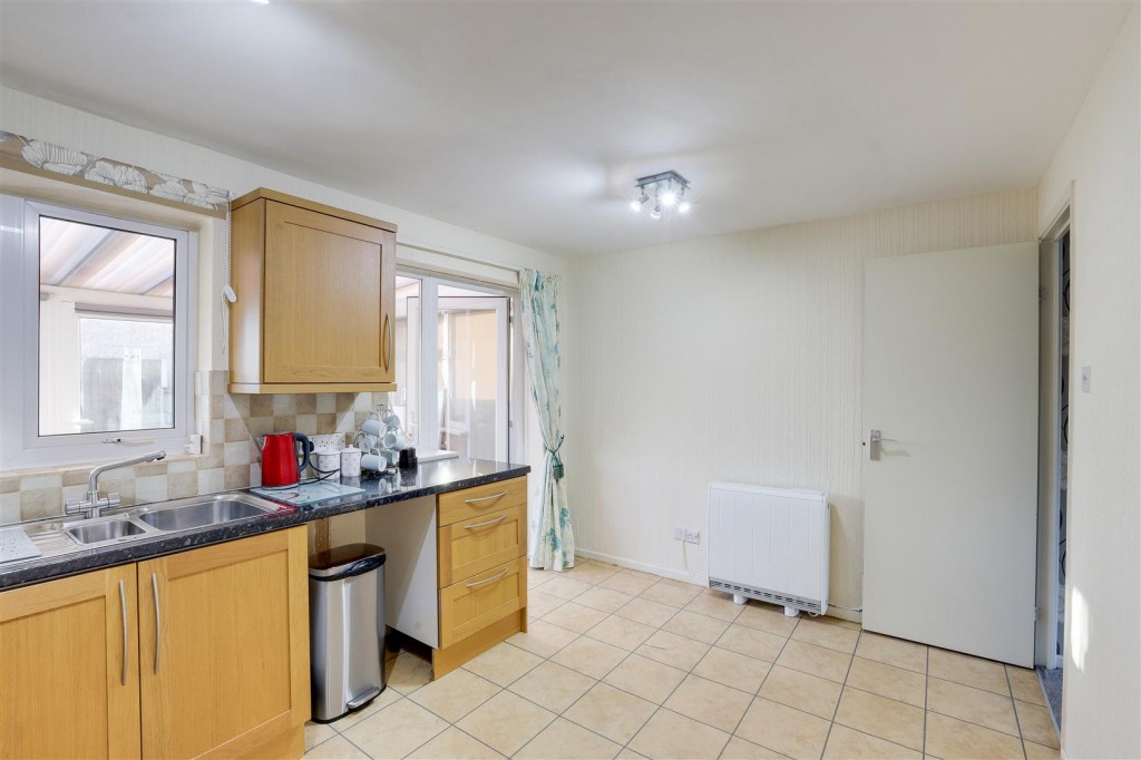 Borman Close, Hempshill Vale, Nottinghamshire, NG6 7AY