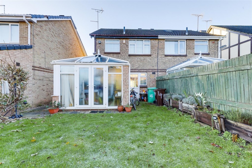 Oval Gardens, Aspley, Nottinghamshire, NG8 5AN