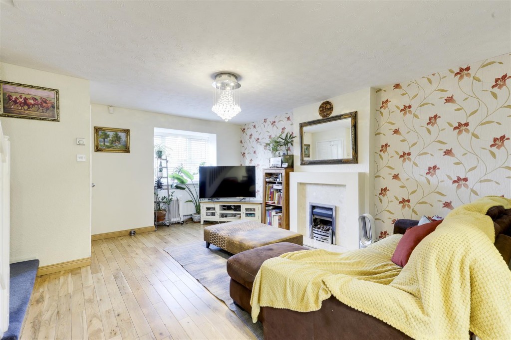 Oval Gardens, Aspley, Nottinghamshire, NG8 5AN