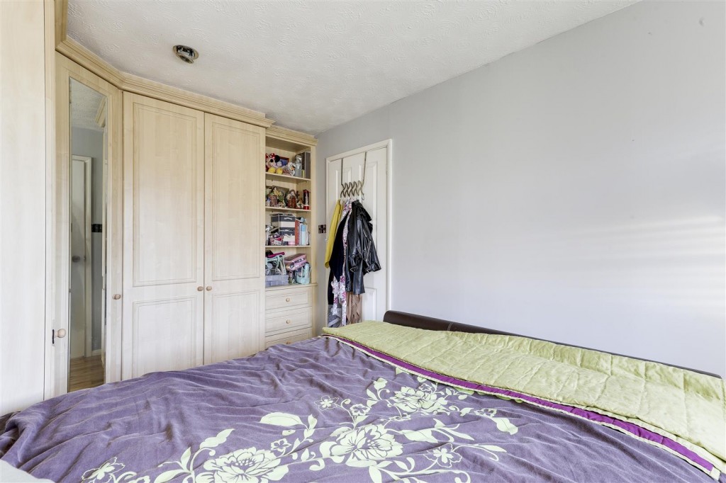 Oval Gardens, Aspley, Nottinghamshire, NG8 5AN