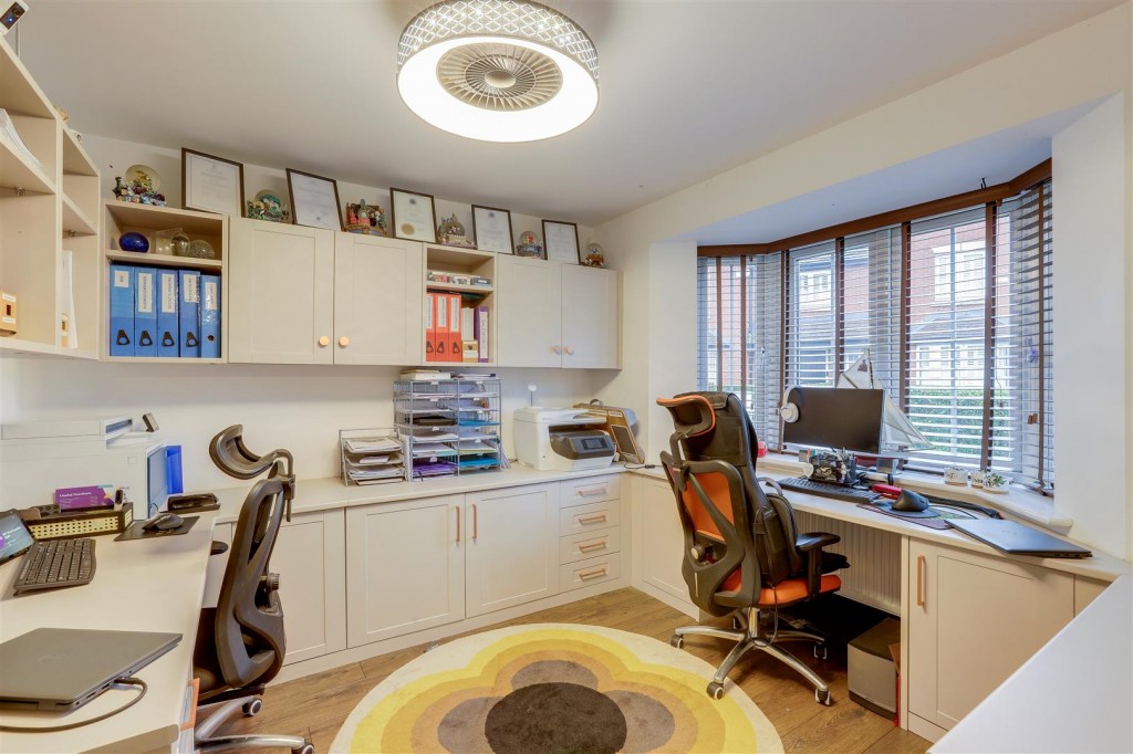 Barnard Drive, Boulton Moor, Derbyshire, DE24 5BU