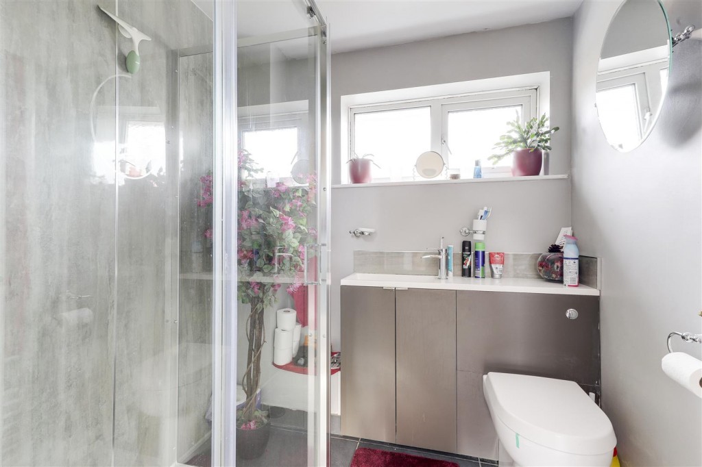 Hunter Road, Arnold, Nottinghamshire, NG5 6QZ