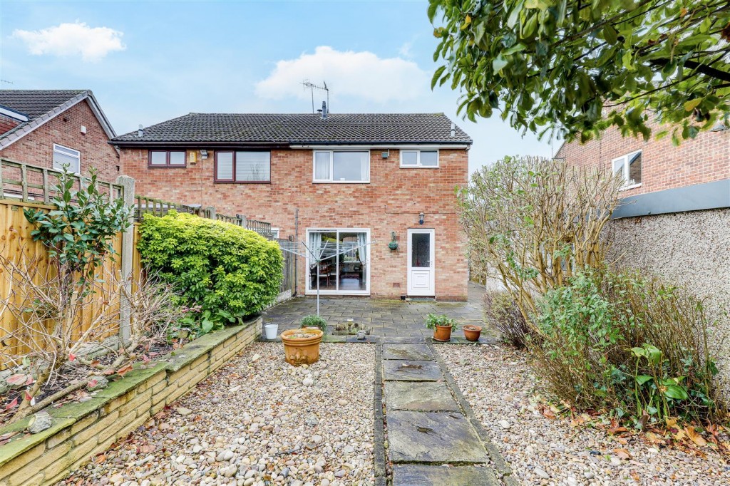 Hunter Road, Arnold, Nottinghamshire, NG5 6QZ