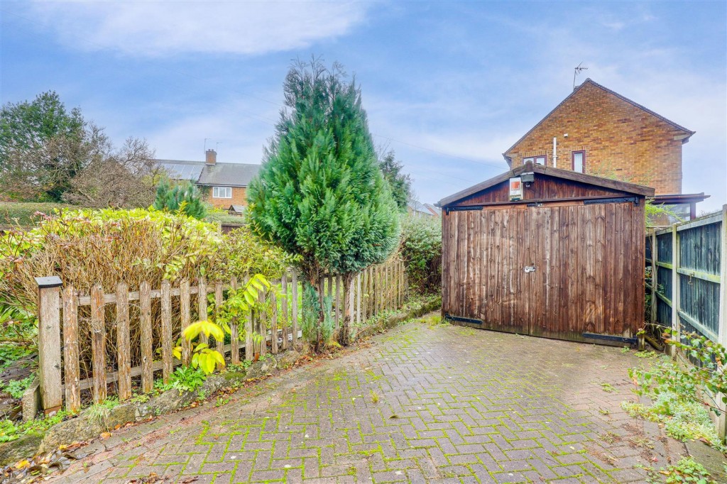 Seagrave Road, Strelley, Nottinghamshire, NG8 6NF