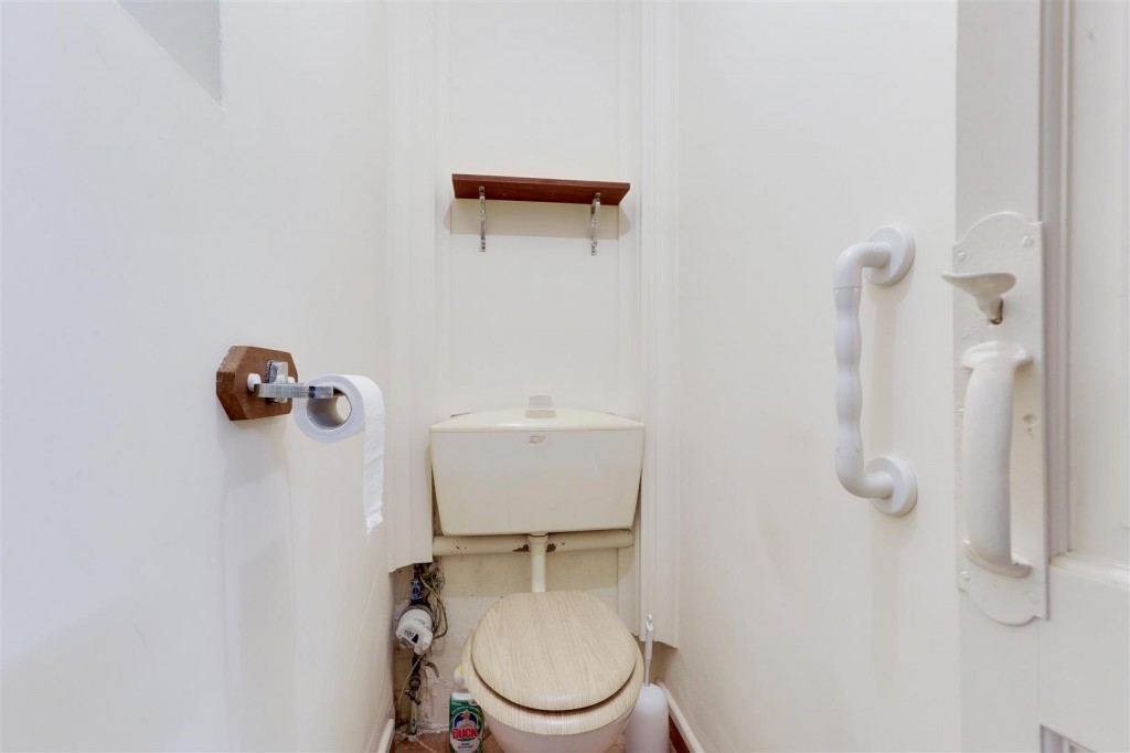 Seagrave Road, Strelley, Nottinghamshire, NG8 6NF