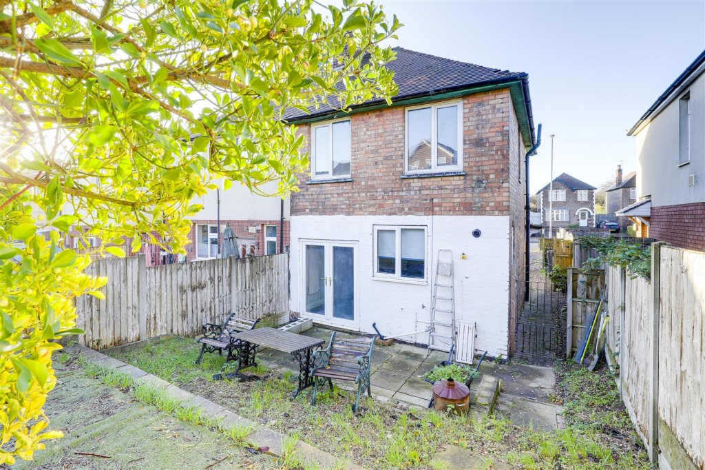 Cavendish Road, Carlton, Nottinghamshire, NG4 3SB