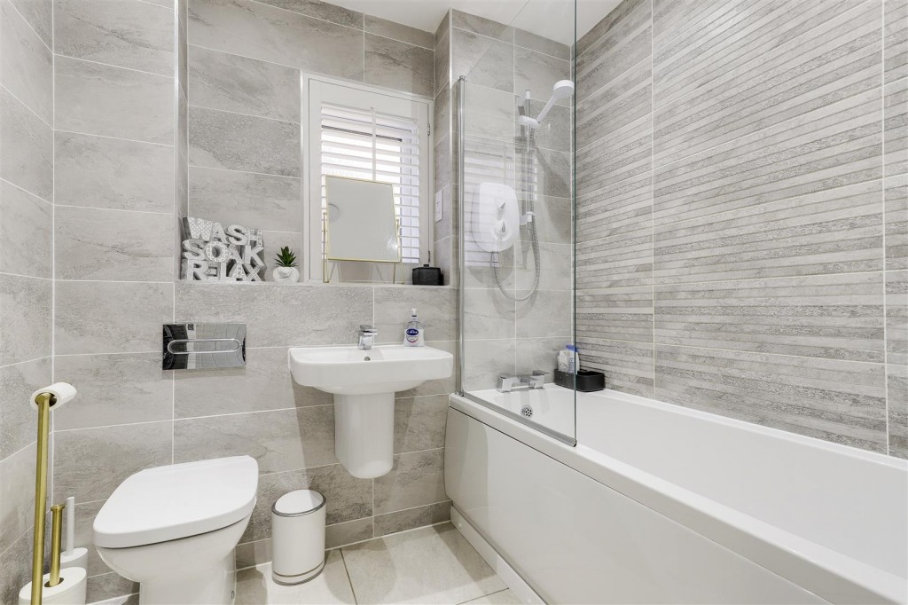 Rose Street, Calverton, Nottinghamshire, NG14 6TN