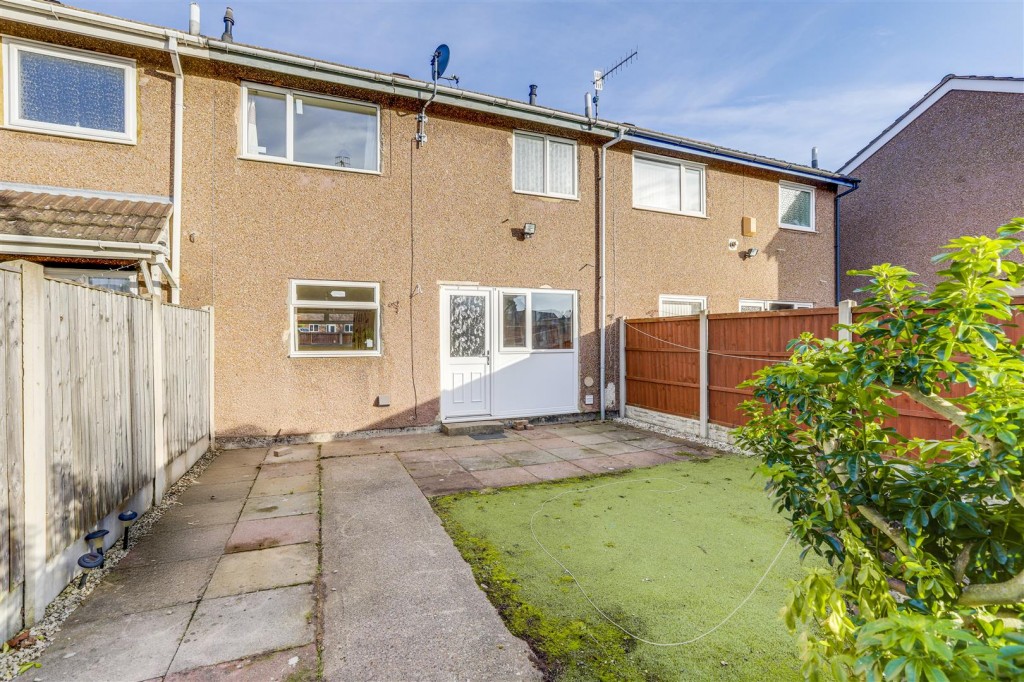 Cawston Gardens, Bulwell, Nottinghamshire, NG6 8LW