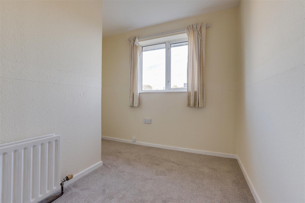 Cawston Gardens, Bulwell, Nottinghamshire, NG6 8LW