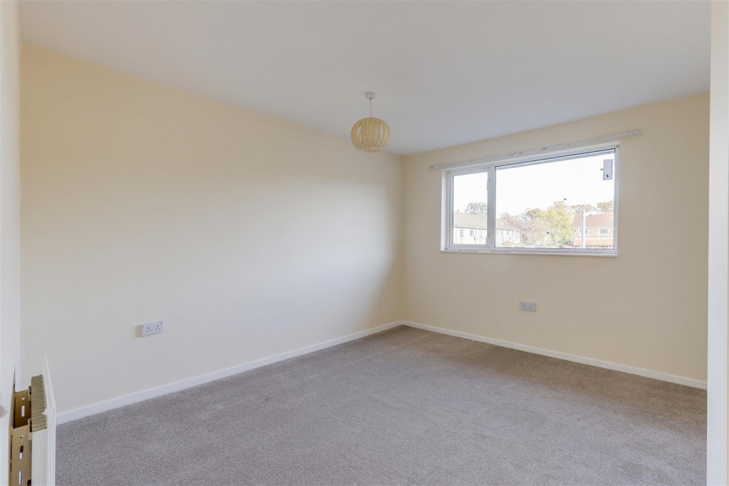 Cawston Gardens, Bulwell, Nottinghamshire, NG6 8LW