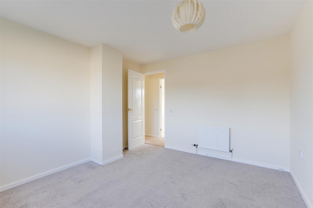 Cawston Gardens, Bulwell, Nottinghamshire, NG6 8LW