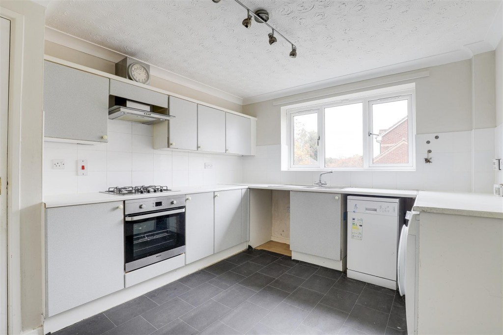 Franklin Close, Arnold, Nottinghamshire, NG5 8SG