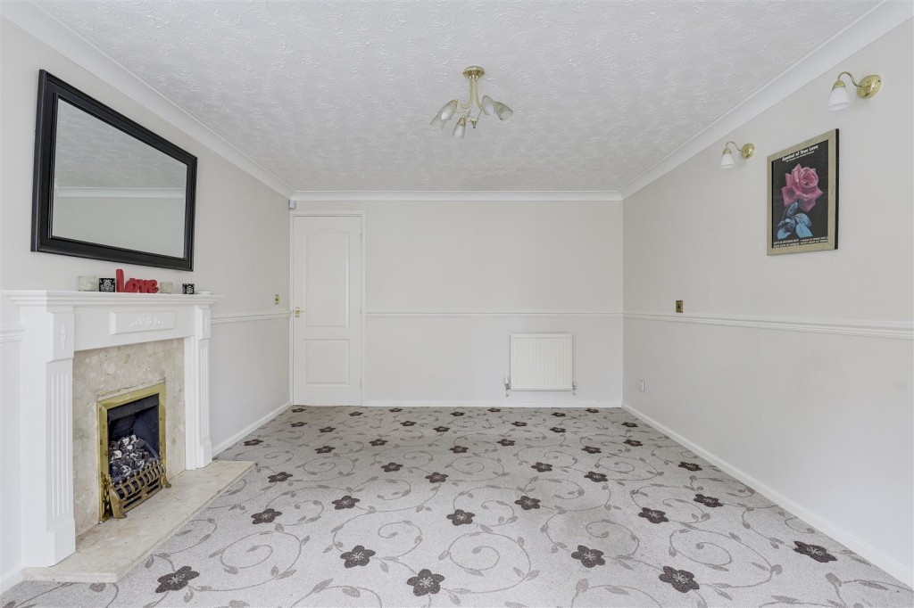 Franklin Close, Arnold, Nottinghamshire, NG5 8SG