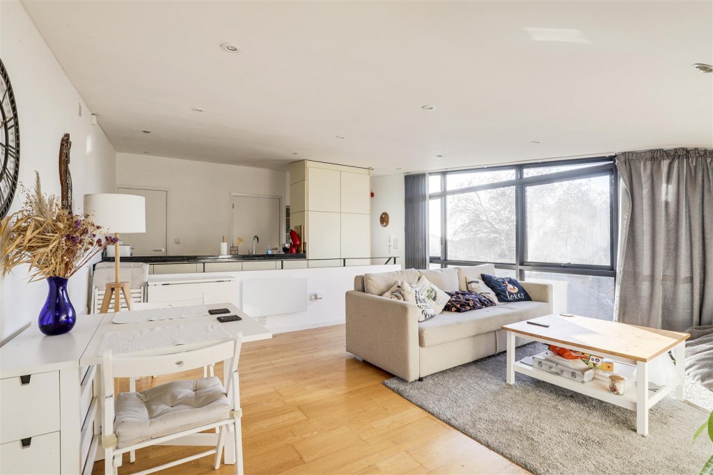 Castle Boulevard, Nottinghamshire, NG7 1RU