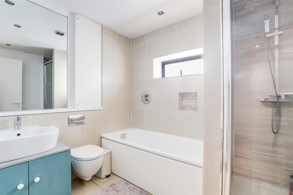 Castle Boulevard, Nottinghamshire, NG7 1RU