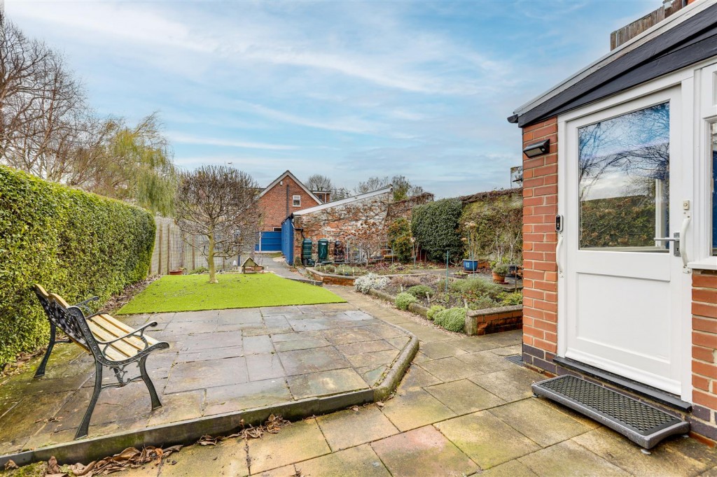 Derbyshire Lane, Hucknall, Nottinghamshire, NG15 7JX