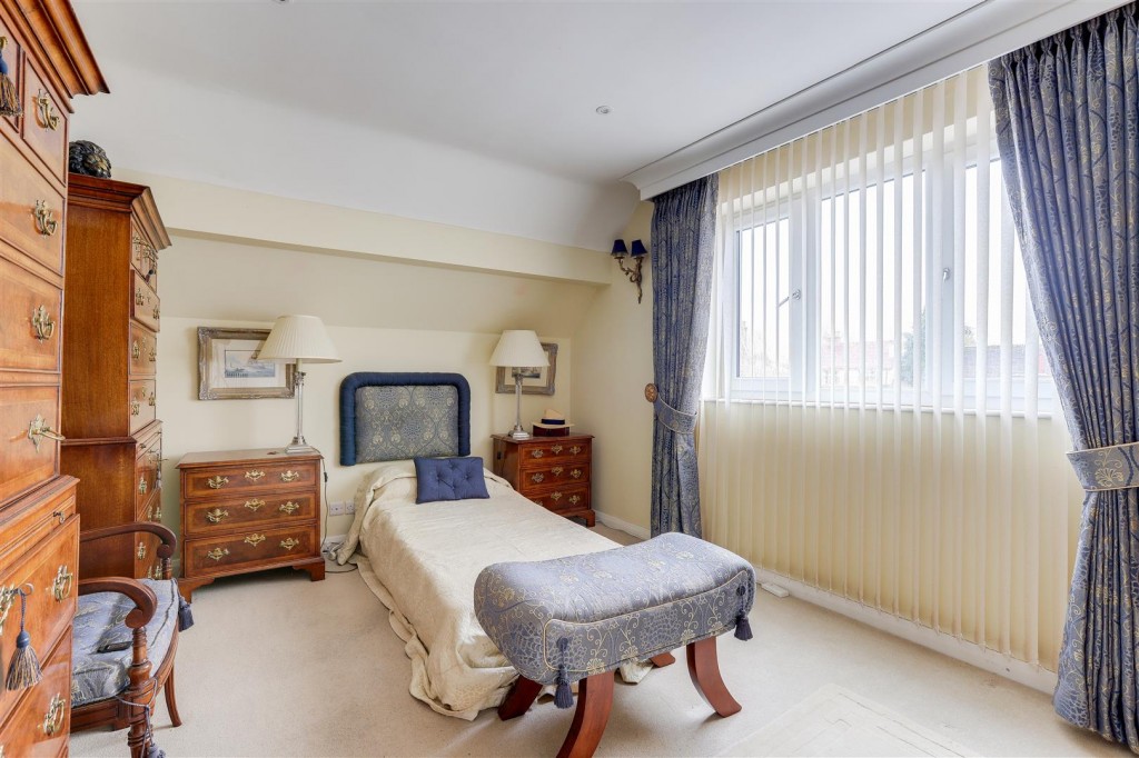 Parkcroft Road, West Bridgford, Nottinghamshire, NG2 6FN