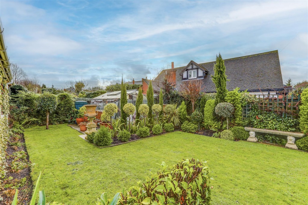 Parkcroft Road, West Bridgford, Nottinghamshire, NG2 6FN