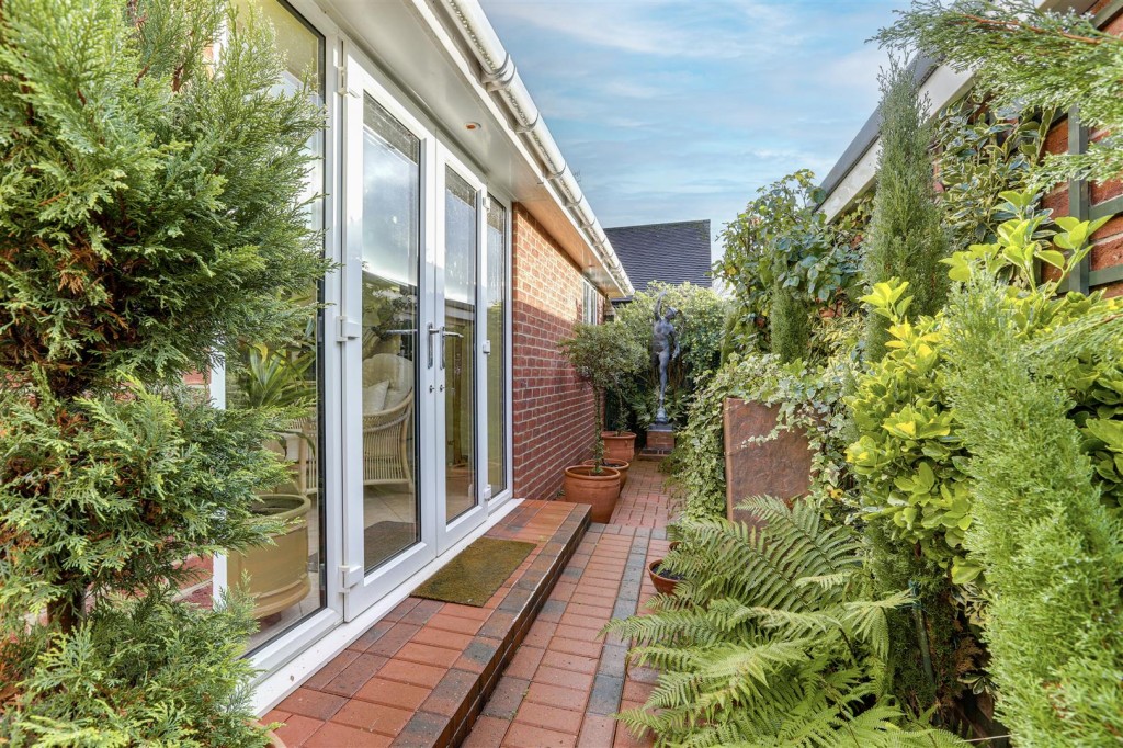 Parkcroft Road, West Bridgford, Nottinghamshire, NG2 6FN