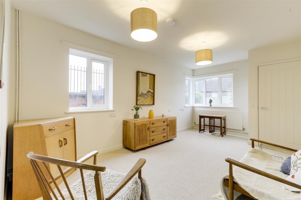 Snowdon Close, Bestwood Park, Nottinghamshire, NG5 5QN