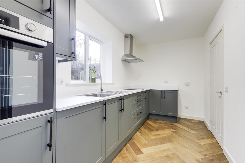 Snowdon Close, Bestwood Park, Nottinghamshire, NG5 5QN