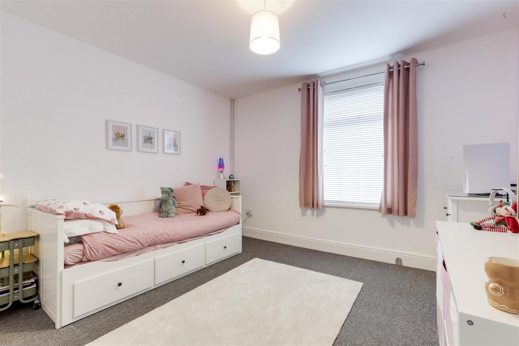 Co-Operative Avenue, Hucknall, Nottinghamshire, NG15 7AJ