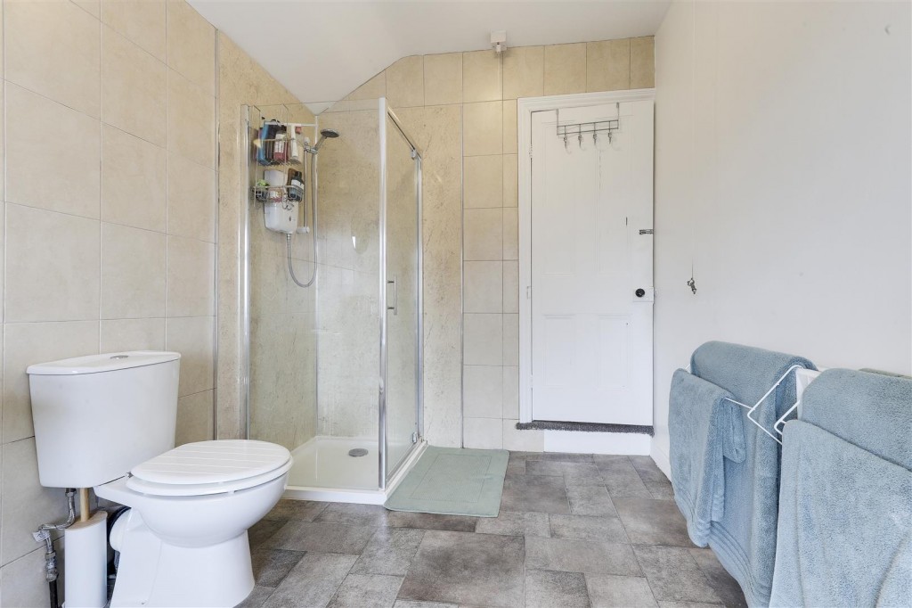 Co-Operative Avenue, Hucknall, Nottinghamshire, NG15 7AJ