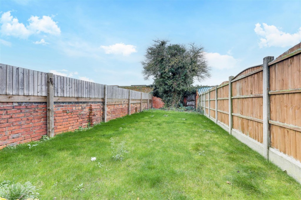 Co-Operative Avenue, Hucknall, Nottinghamshire, NG15 7AJ